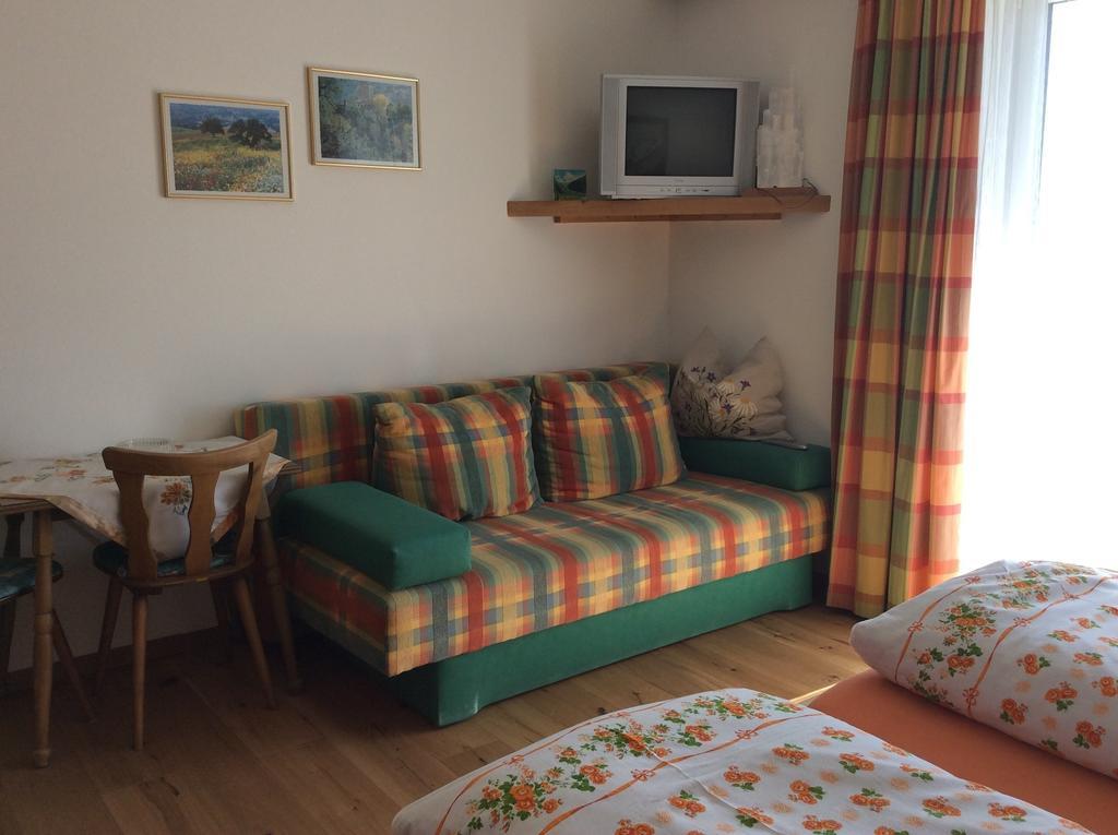 Ferienwohnung Zwoelferblick Bramberg am Wildkogel Szoba fotó